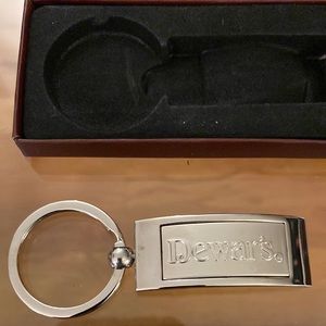 New Dewar’s Silver Tone Keychain